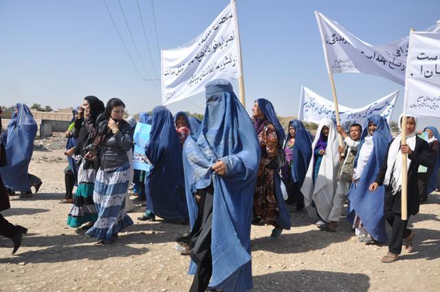 زنان جوزجان: مخالفان دولت از جنگ دست بکشند