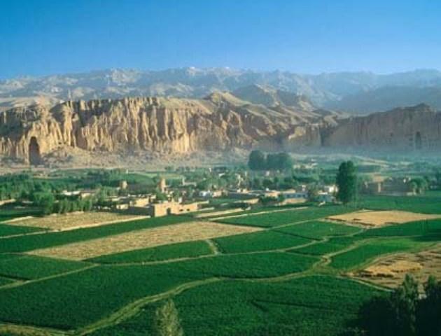 Wahdat replaces Surabi as Bamyan governor