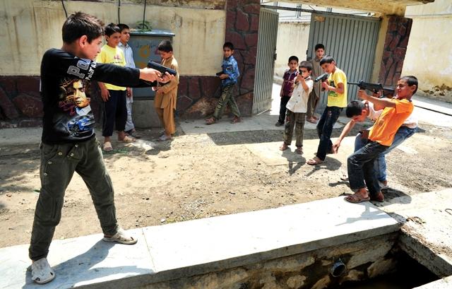 د جاغوري يو ماشوم د پولاد علمدار په تمثيل کې ووژل شو