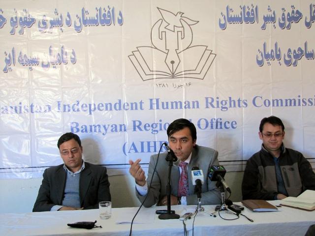 “پروسۀ توزيع کارت راى دهى در قرا و قصبات تمديد شود”