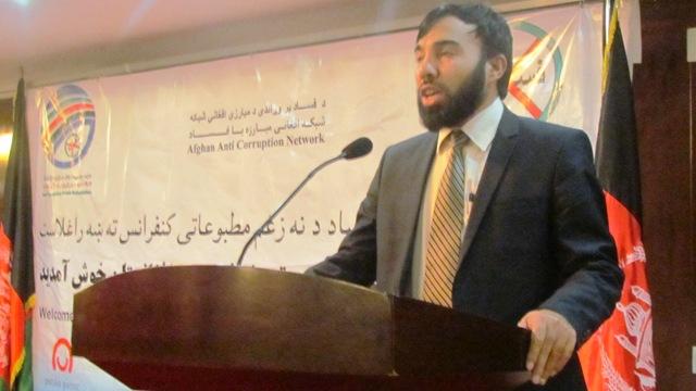 فساد بر وضعيت اقتصادى و سياسى کشور تاثير بد دارد