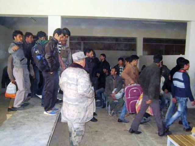 Iran daily deports Afghans by thousands