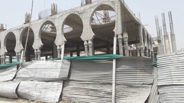 د جلال اباد سپين جومات د ١٤ ميليونه ډالرو په لګښت جوړېږي