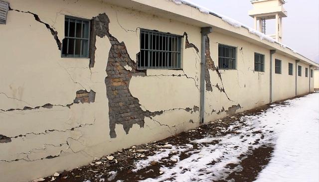 Damaged jail building worries inmates