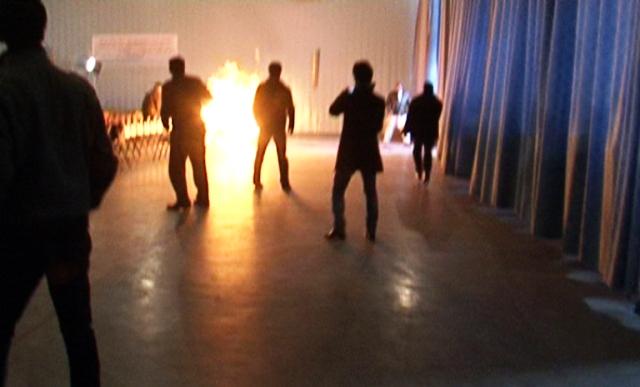 محفل تجليل ازسالگرد تصويب قانون اساسى بهم خورد