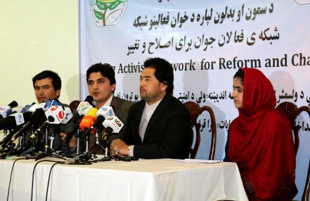 حکومت متهم به حمايت از يک نامزد خاص رياست جمهورى شد