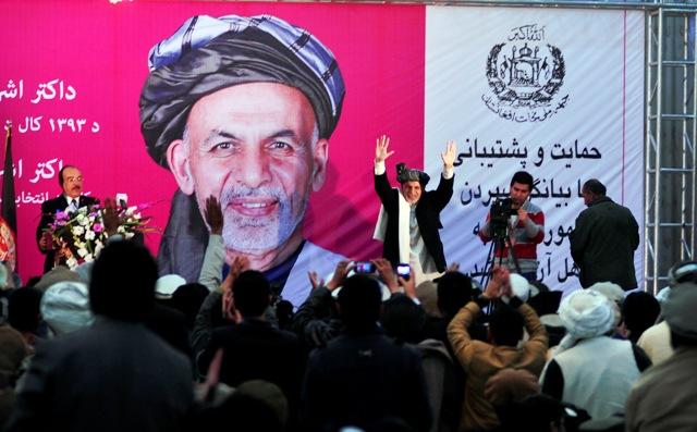 Mujaddedi pledges support to Ahmadzai