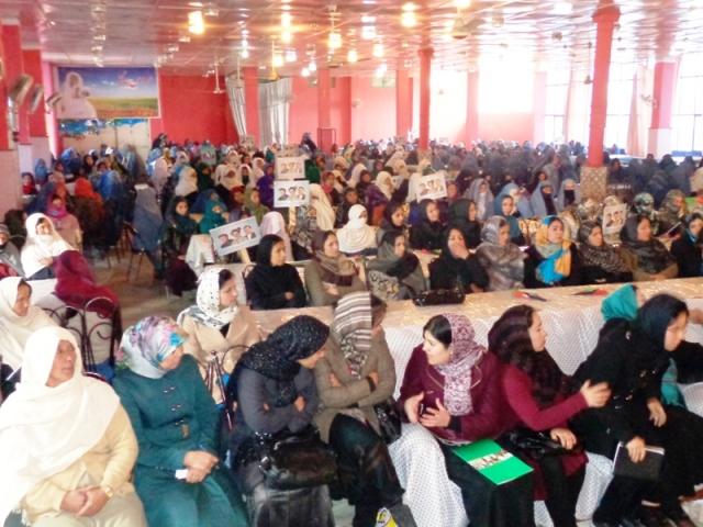 Women vow  support to Ahmadzai, Sayyaf