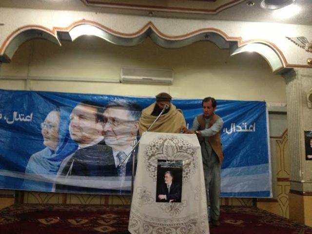 په ختيځ کې د زلمي رسول او قيوم کرزي په ملاتړ غونډې وشوې