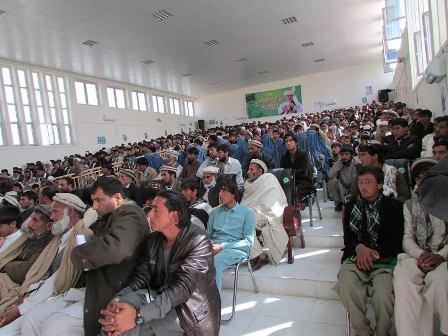 Hundreds join Ahmadzai, Sherzai camps