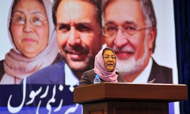 اززلمی رسول و اشرف غنی  حمایت به عمل آمد