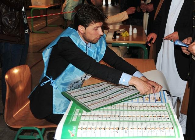 د کابل او بدخشان ځينو مرکزونو کې راى پاڼې خلاصې شوې