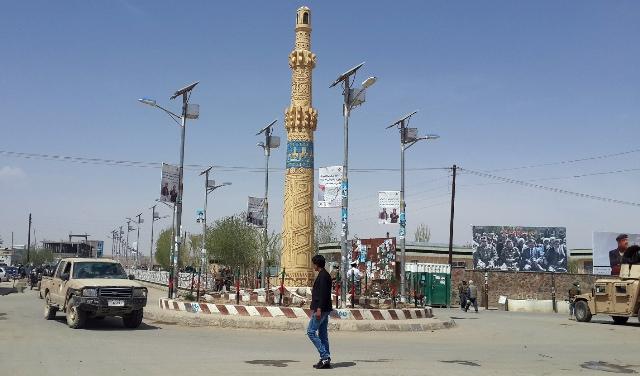 Wide view of a roundabout of Chaghcharan