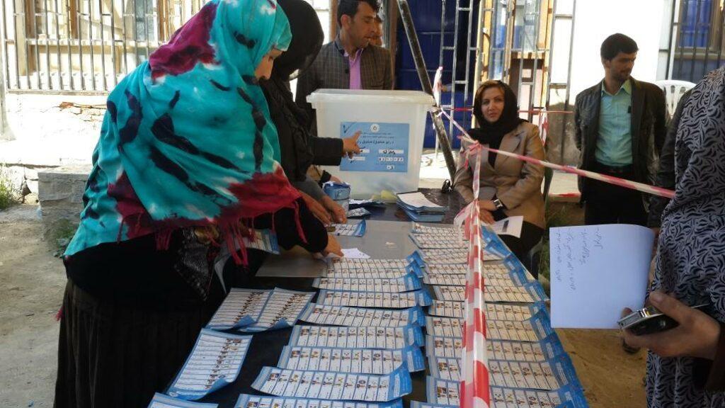 نور: بازشمارى صندوق هاى راى دهى تا روز آينده خاتمه مى يابد