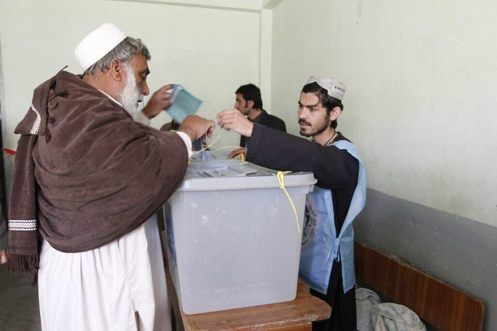 Bamyan Ulama urge people to participate in polls