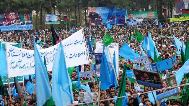 داکترعبدالله اصلاحات ادارى و تامین امنیت را از اولويتهاى کارى خود اعلام کرد