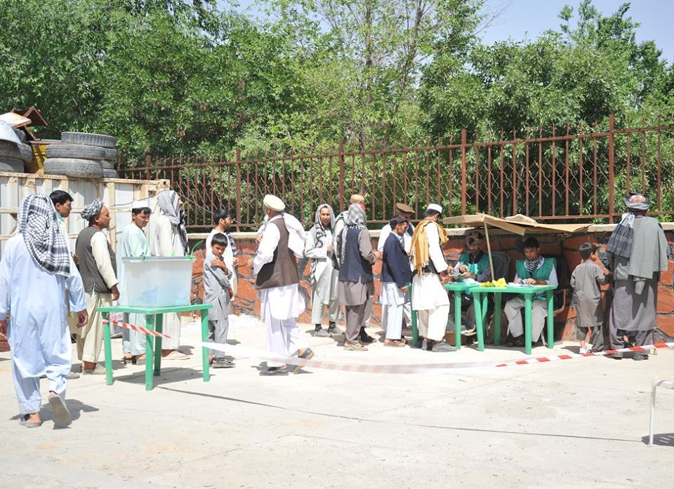 باشندگان نیمروز از دور دوم انتخابات به طور گسترده استقبال کردند