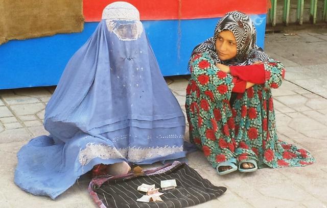 Insecurity behind increasing poverty, beggars in Herat