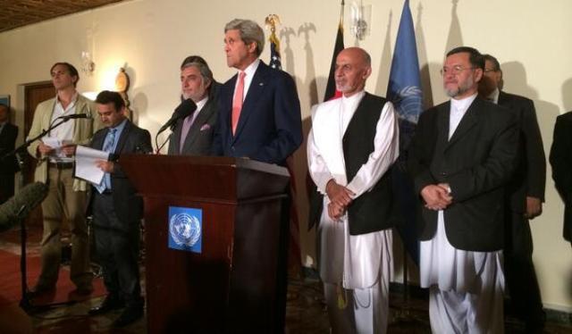 Kerry praises Ghani, Abdullah for statesmanship