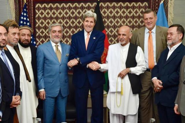 Ghani, Abdullah sign deal on unity govt