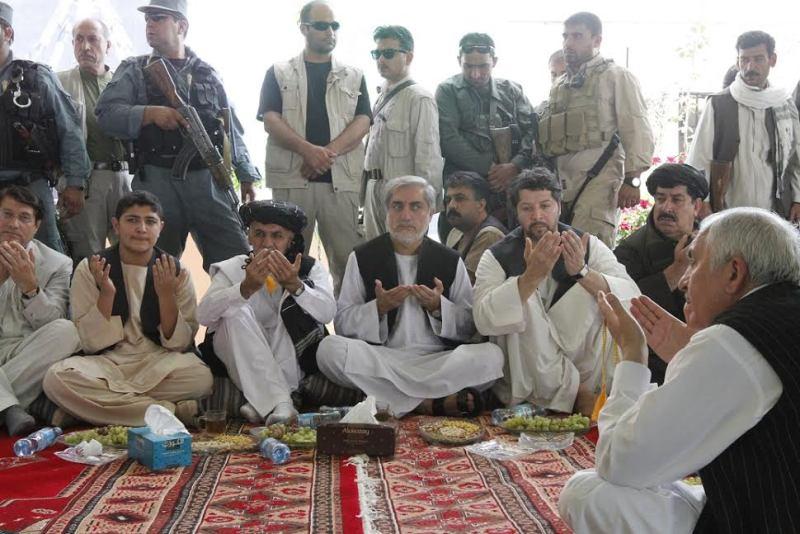 Ghani, Abdullah attend Hashmat’s memorial service