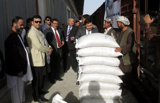 Kazakh aid for disaster victims reaches Balkh