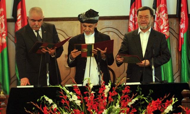 Ahmadzai administrates oath taking to his two deputies