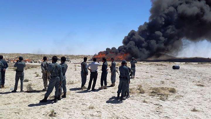 يک موتر نفت کش در پروان حريق شده است