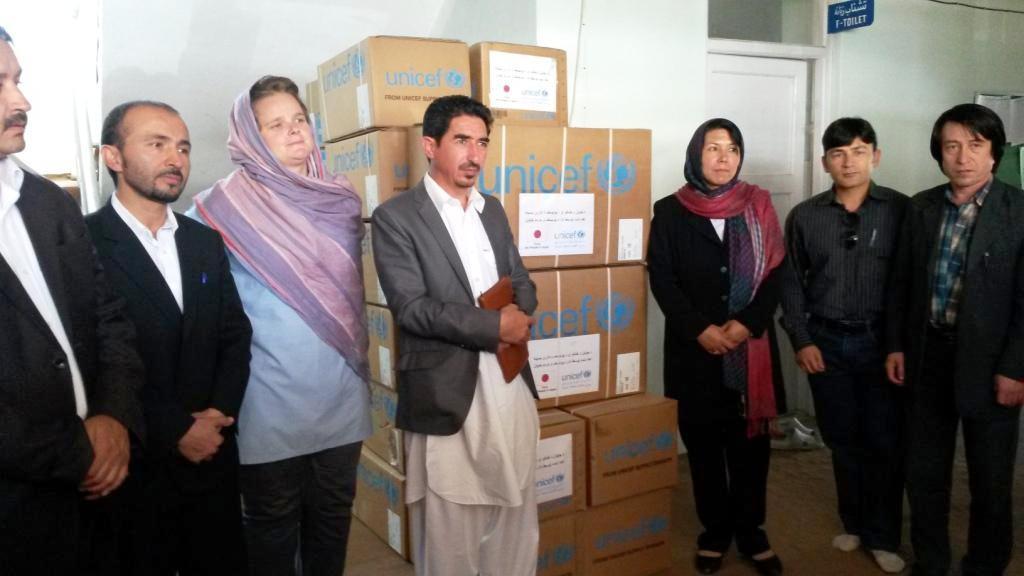 جاپان شش امبولانس و وسايل طبى به بامیان کمک کرد