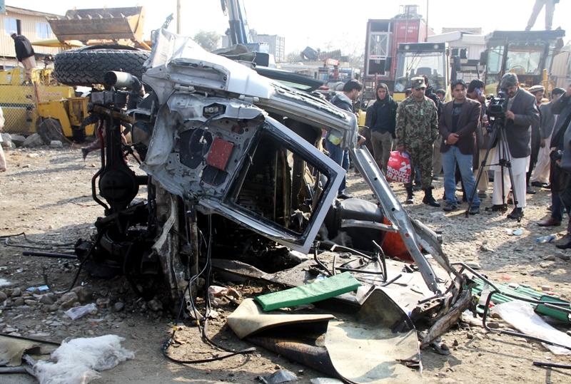 حمله بر موتر سفارت انگلستان پنج کشته و ٣٧ زخمی برجا گذاشت