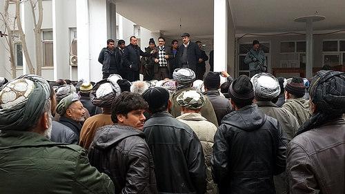 Afghan Gas Enterprise workers go on strike