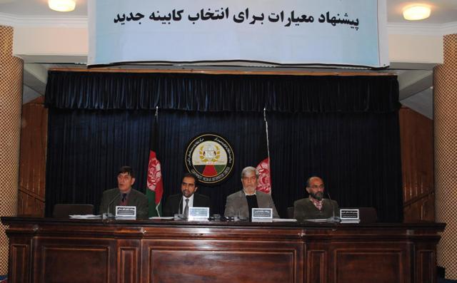 “وزراى جديد باید افراد کارکشته، صادق، لايق و وطندوست باشند”