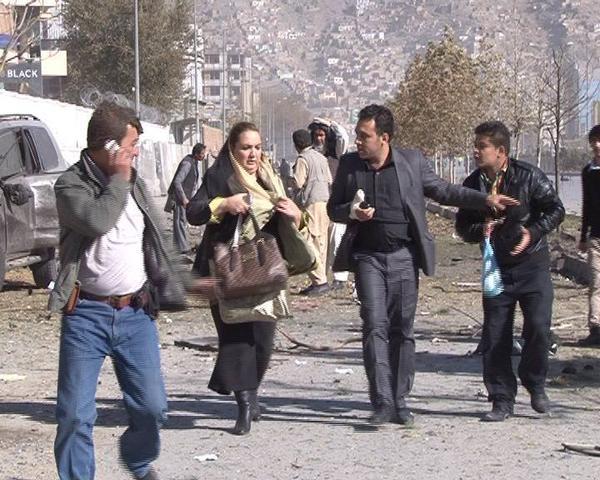 حملۀ انتحارى سه کشته و به شمول شکريه بارکزى٣٢ مجروح برجاگذاشت
