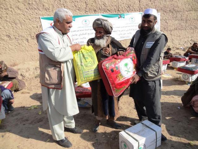 Above 1,000 displaced families aided in Uruzgan