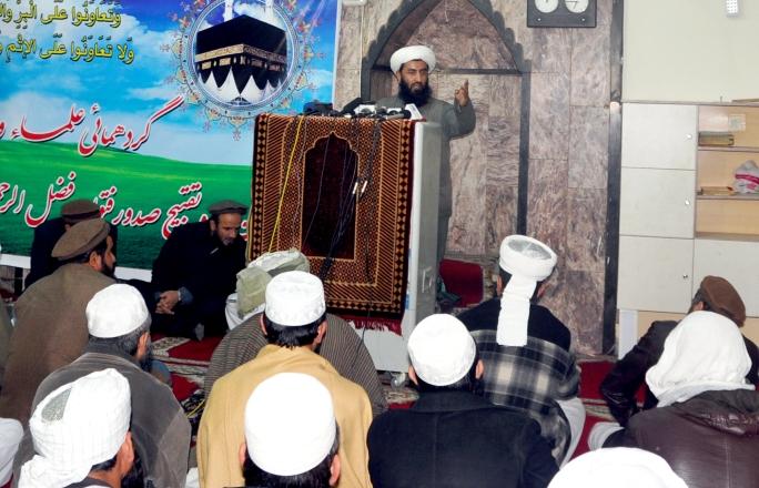 علماى دين: تمرين جهاد با نفس را پس از رمضان نيز ادامه دهيد