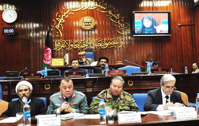 “در دو روز آينده مشکلات موجود در ولسوالى دانگام حل مى شود”
