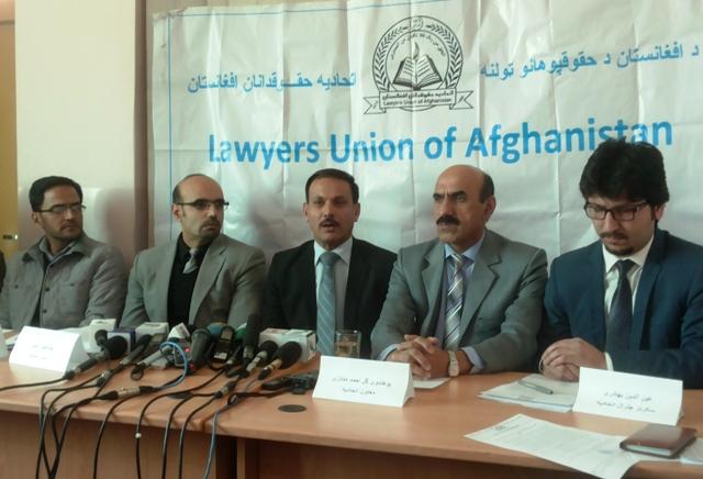 “به حکومتدارى سرپرست بايد خاتمه داده شود”