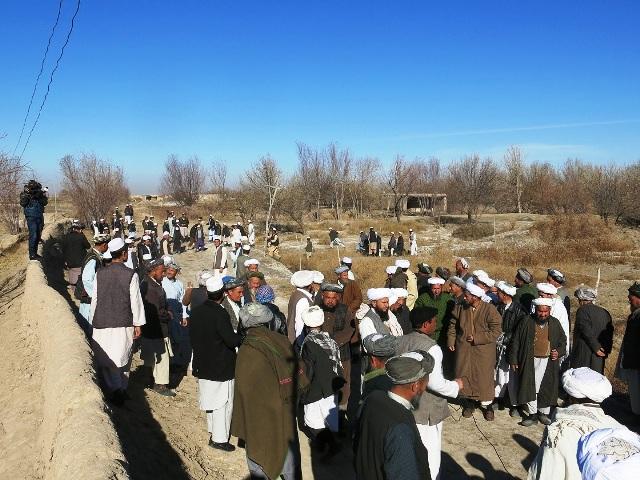 د کلدار اوسېدونکي : د امو سيند مو ډيرې کرنيزې ځمکې تخريب کړي