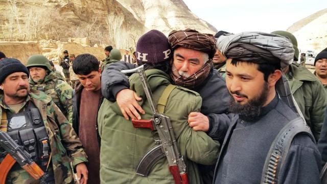 Dostum enters Sar-i-Pul City, warns rebels to surrender