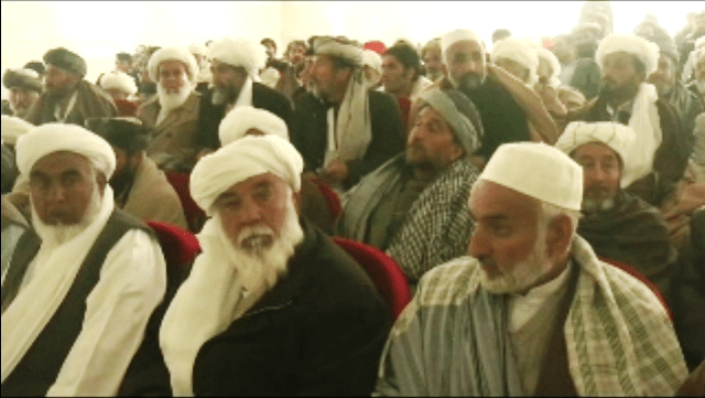 ده‌ها تن در اعتراض به برکناری قوماندان امنیه غوریان تظاهرات کردند