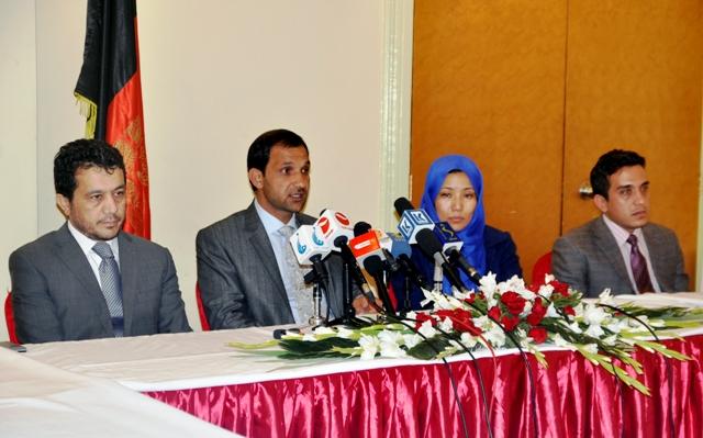 “اگر کابينه اعلام نشود مظاهره مى کنيم”