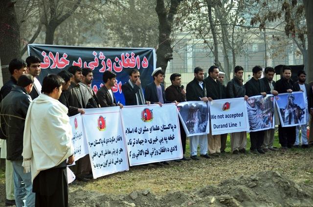 Don’t let Fazl enter Kabul, protesters ask govt