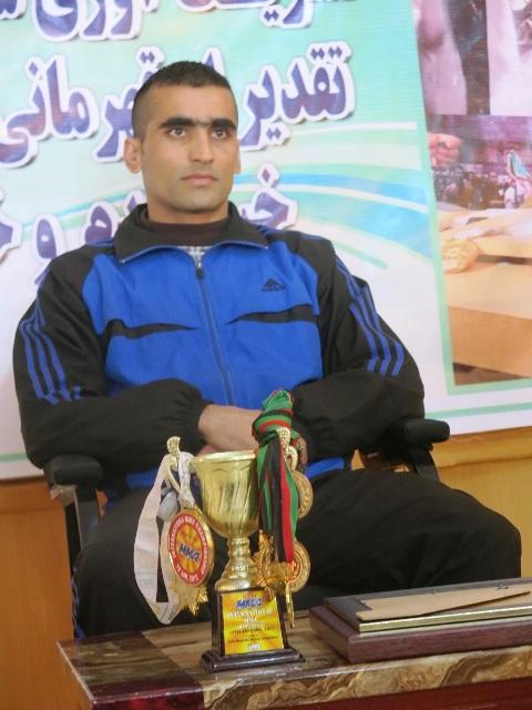 يو افغان بوکسر، چې لومړى مقام يې تر لاسه کړی  وستايل شو