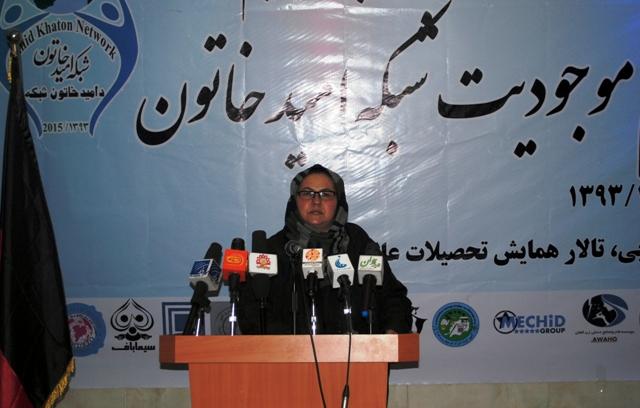 “حکومت به افزايش نقش زنان در دولت توجه کند”