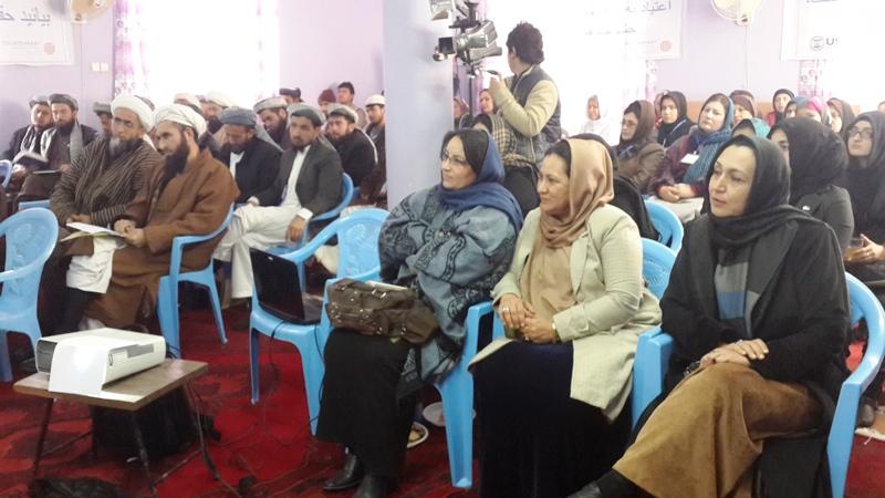 از يکصد زن امتحان رقابتى مسايل دينى اخذ شد