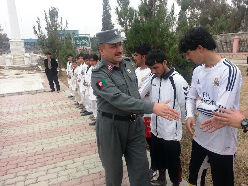 خوست کې د پوليسو او لوبغاړو تر منځ د ځغاستې سيالي وشوه