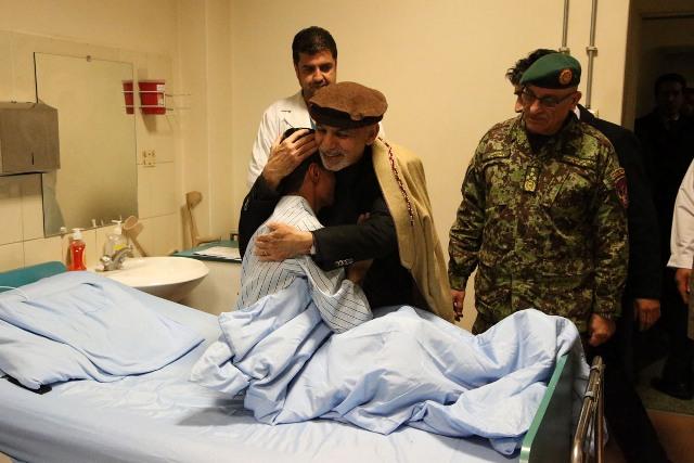 Ghani visits SMDKH to inquire about blast victims’ health
