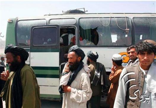 Taliban subject passengers to biometric screening