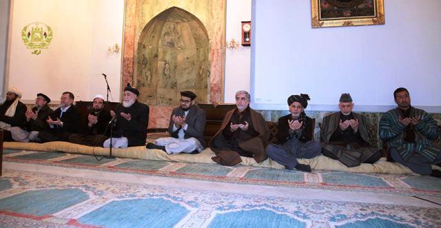 مراسم ختم قرآن و فاتحه خوانى قربانيان حوادث طبيعى اخير انجام شد