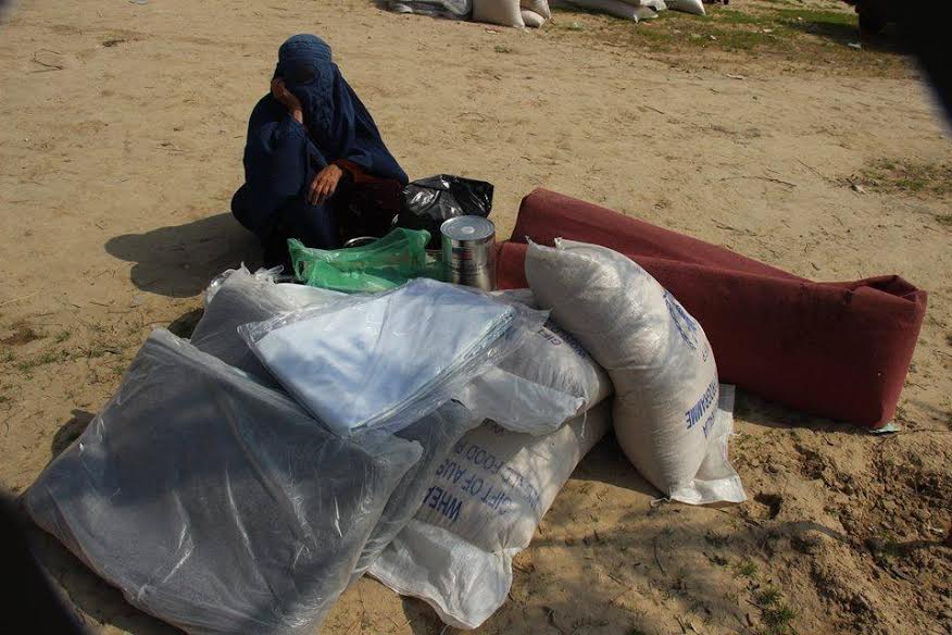 Kunduz war-affected families receive aid